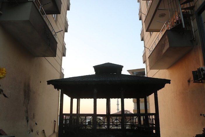 Malatya'da alevler apartmanlara sıçramadan kontrol altına alındı