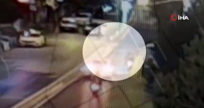 Bağcılar'da alkollü sürücü motosiklete çarptı