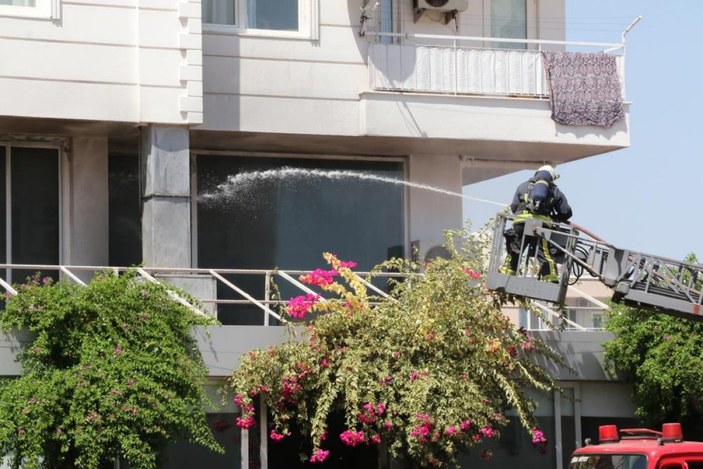 Antalya'daki balık restoranının bacası yandı