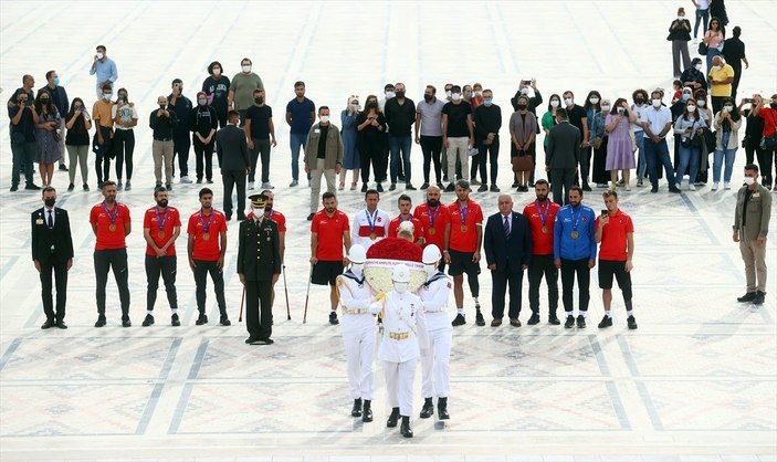 Ampute Futbol Milli Takımı, Anıtkabir'i ziyaret etti