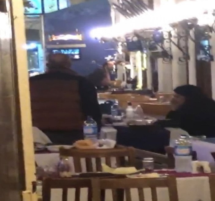 Beyoğlu’nda bir kadını rehin alan şüpheli yakalandı