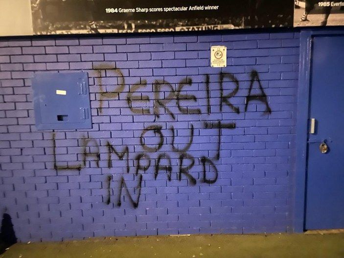 Vitor Pereira, Everton'da istenmiyor
