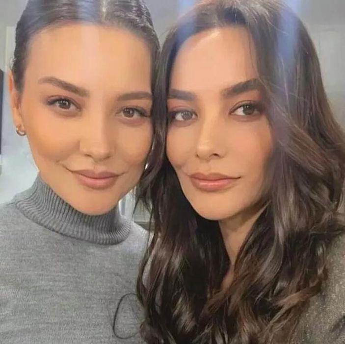 Hazal Filiz Küçükköse ikiz olmanın avantajlarını anlattı