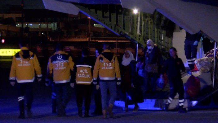 İstanbul’a deprem bölgesinden 6 yaralı daha getirildi #2