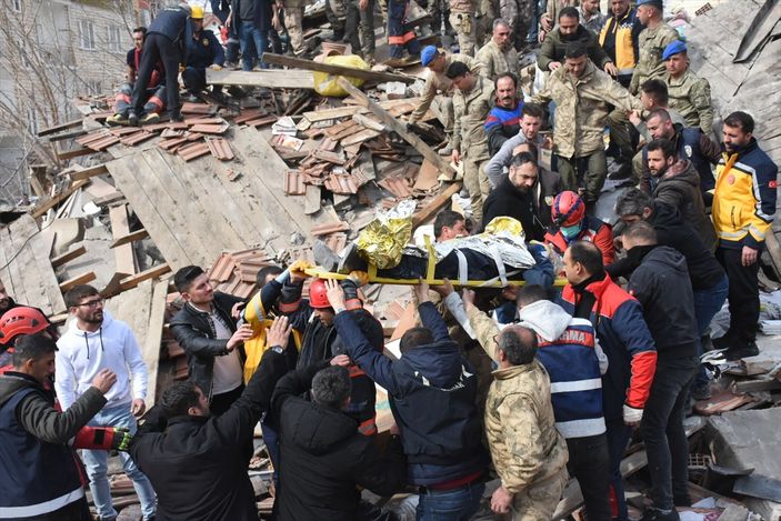 Malatya Yeşilşurt'ta 5.6 büyüklüğünde deprem