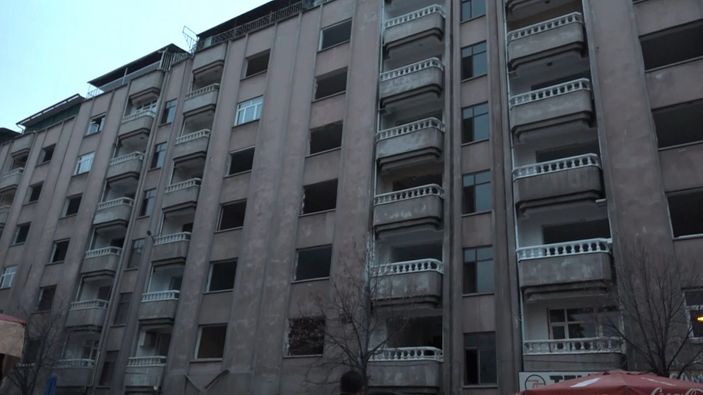 Elazığ'da 14 bin 698 bina incelendi; 3 bin 309 bina ağır hasarlı #1