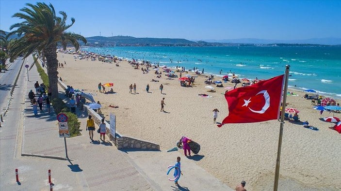 Depreme rağmen yabancı turistlerin Türkiye'ye ilgisi devam ediyor