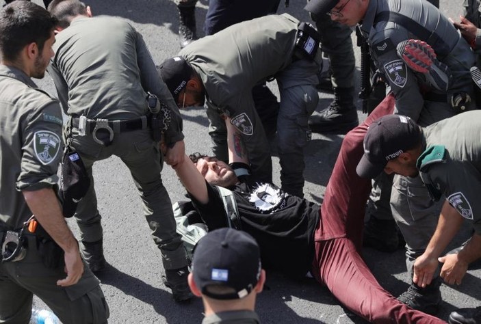 İsrail’de yargı reformu protestosunda polisten göstericilere sert müdahale