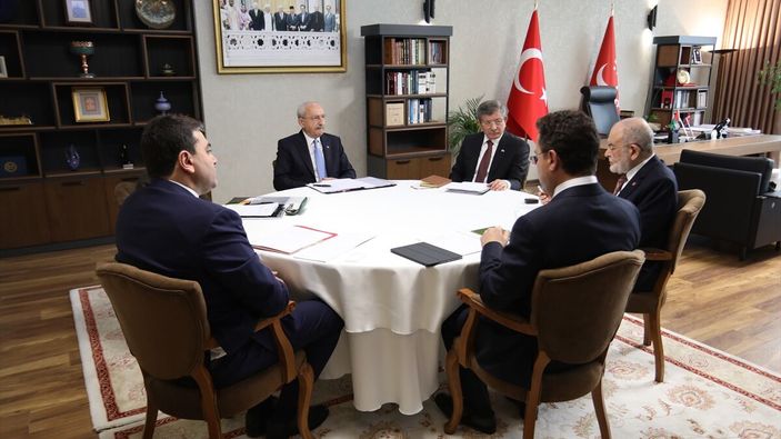 5 parti lideri yarın bir araya gelecek