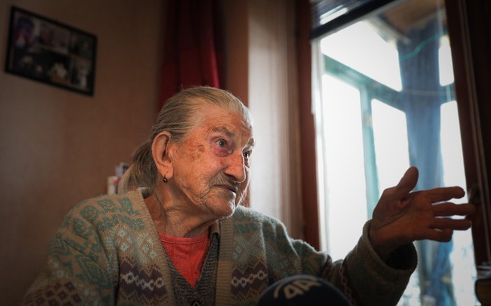 Son kalan parasını depremzedelere yollayan Bosnalı Milka nine, başsağlığı diledi