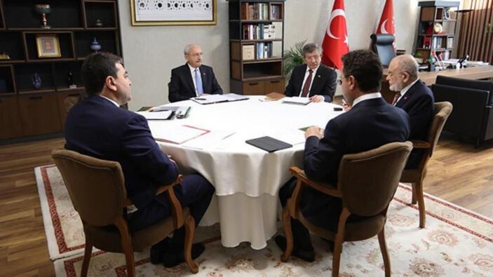 Bloomberg'den Türkiye analizi: Erdoğan karşıtlığı çöküşün eşiğinde