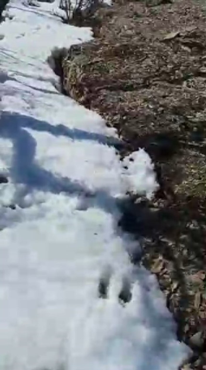 Diyarbakır'da kar eridi... Kırılan fay hattının izi ortaya çıktı