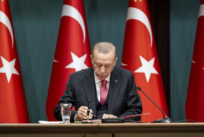 Cumhurbaşkanı Erdoğan AK Parti'ye adaylık başvurusu şartını açıkladı