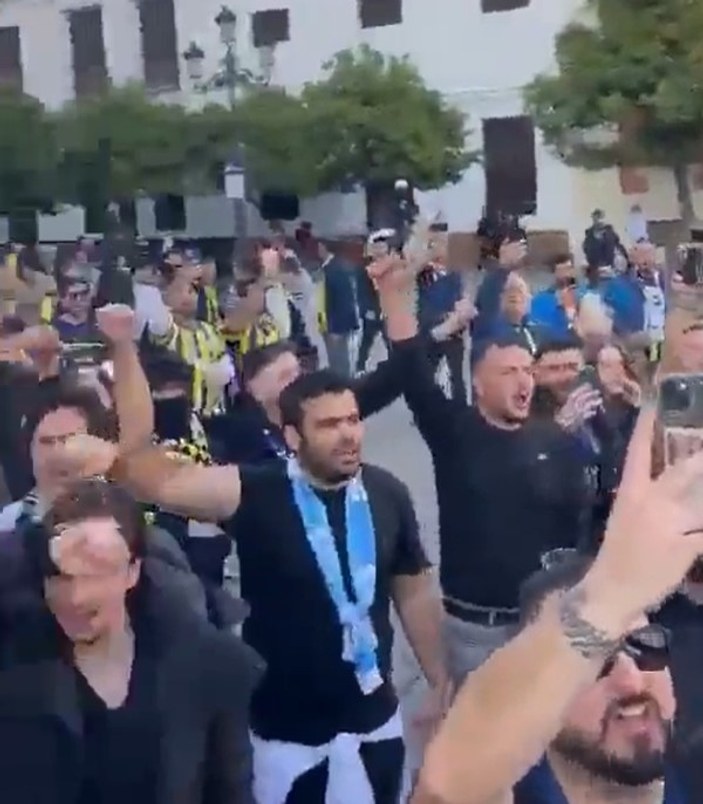 İspanya'da Fenerbahçe taraftarları provokasyon peşinde! Hükümet istifa sloganı attılar