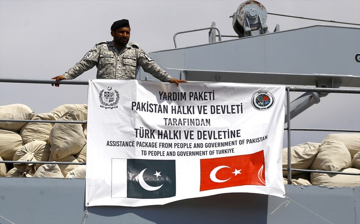 Pakistan'dan depremzedelere yardım taşıyan 3. gemi yola çıktı