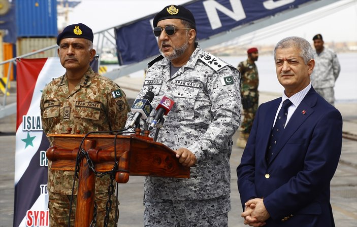 Pakistan'dan depremzedelere yardım taşıyan 3. gemi yola çıktı