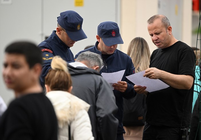 Süheyla Sultan gemisi İskenderun'da depremzedeleri ağırlamaya başladı