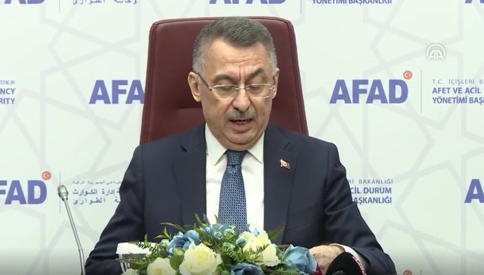 Fuat Oktay: Enkazın yüzde 20'sini kaldırmış durumdayız