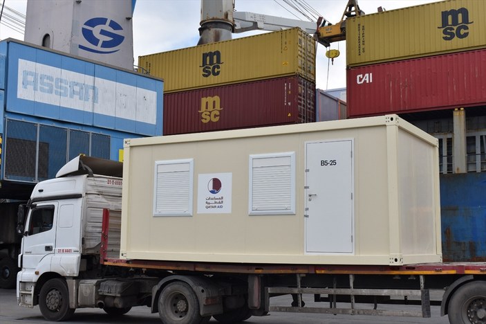Katar'ın Türkiye’deki depremzedeler için gönderdiği konteynerlerin içi görüntülendi
