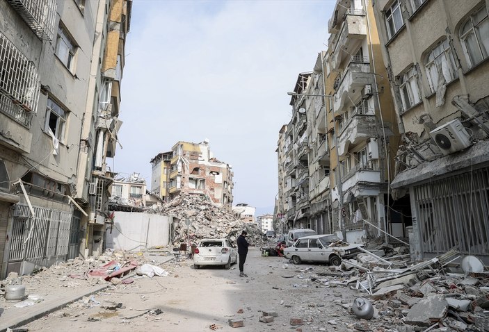 Bekir Bozdağ duyurdu! 11 ildeki deprem soruşturmasında 284 kişi tutuklandı