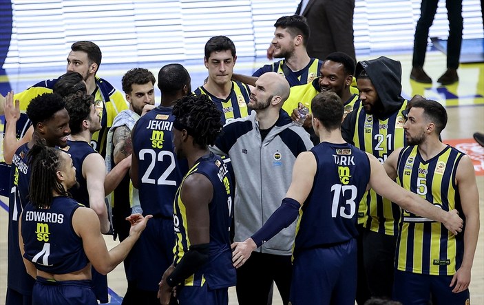 Basketbol derbisinde Fenerbahçe'den Beşiktaş'a 15 sayı fark