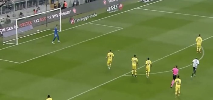 Vincent Aboubakar'dan İstanbulspor'a harika gol