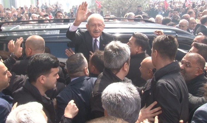 Millet İttifakı'nın adayı Kemal Kılıçdaroğlu İzmir'de coşkuyla karşılandı