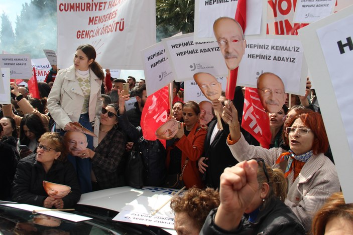 Millet İttifakı'nın adayı Kemal Kılıçdaroğlu İzmir'de coşkuyla karşılandı