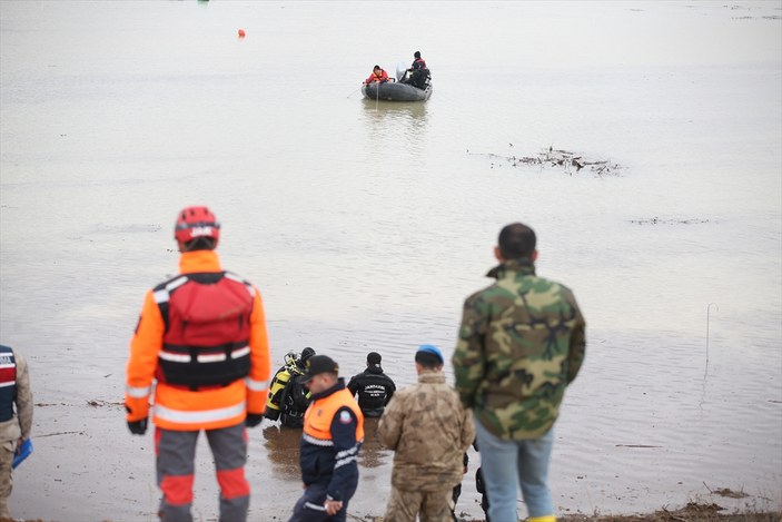 Şanlıurfa'da sel felaketinde 6'ncı gün! Sele kapılan tır sürücüsü aranmaya devam ediyor