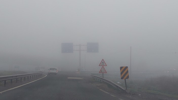 Tekirdağ'da sis: Görüş mesafesi 10 metreye düştü