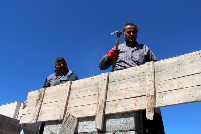 Kahramanmaraş'ta muhtar fırın inşasına başladı! Ücretsiz dağıtacak