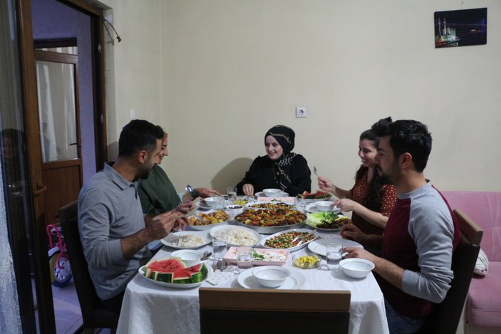 Türkiye'de ilk iftar Şemdinli'de yapıldı #4