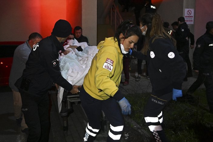 İstanbul Üsküdar'daki Sultan Abdülhamid Han Eğitim ve Araştırma Hastanesi'nde yangın çıktı