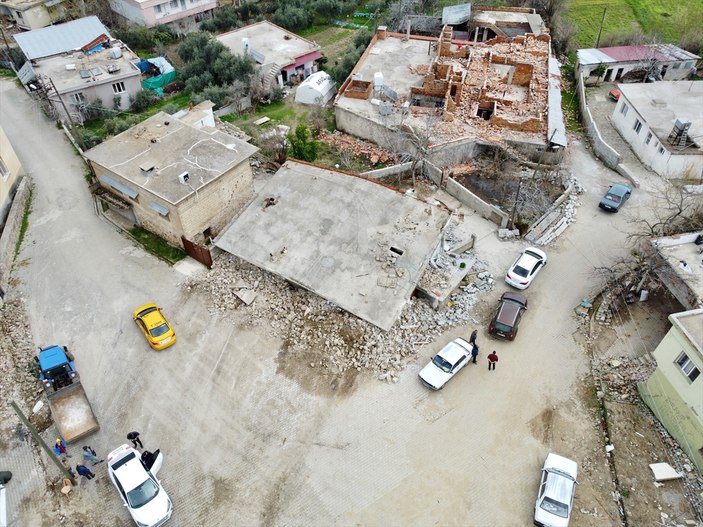 Hatay'da fay hattının geçtiği köyü