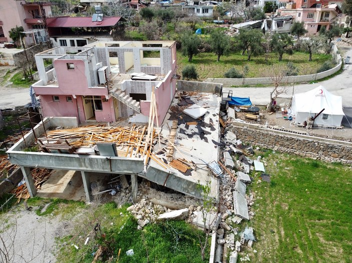 Hatay'da fay hattının geçtiği köyün