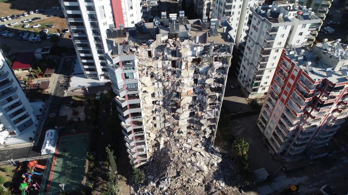 Adana'da yıkılan binanın müteahhidi kendini savundu: Yalnızca bir kısmı yıkıldı