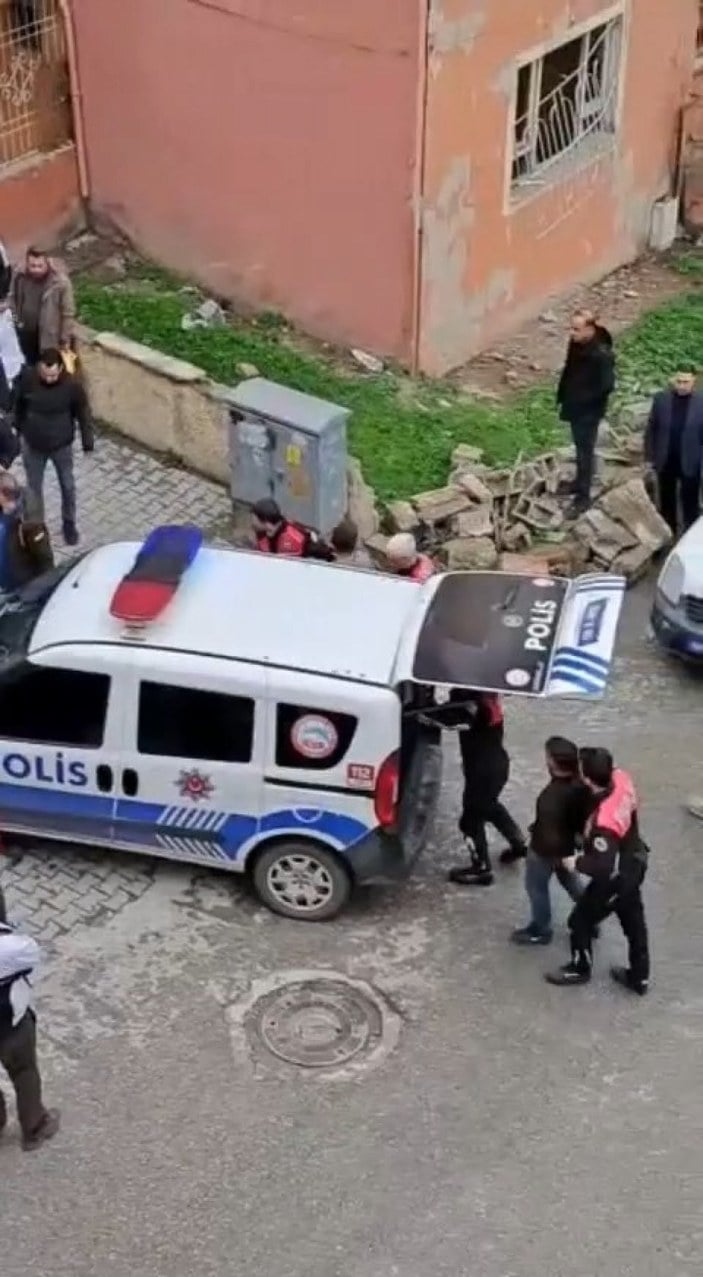 Siirt'te boşaltılan binaya giren 2 hırsızlık şüpheli yakalandı #2