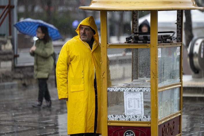 Ankara'da hava durumu! Sağanak yağış etkisini gösterdi