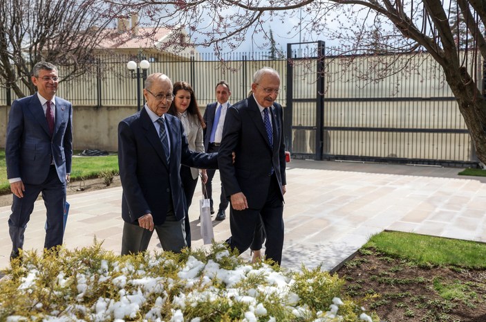 Kemal Kılıçdaroğlu'ndan sürpriz ziyaret: 11.Cumhurbaşkanı Ahmet Necdet Sezer'i ziyaret etti