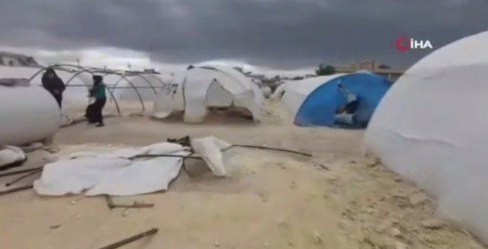 Suriye’de fırtına: 2’si çocuk 4 ölü