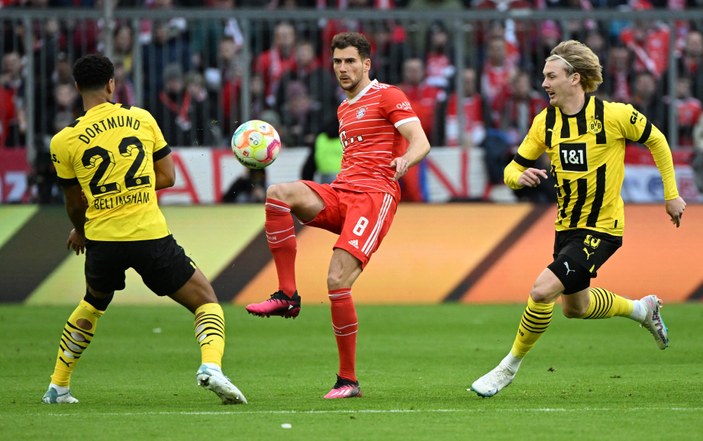 Bayern Münih, Borussia Dortmund'u yenerek yeniden lider oldu