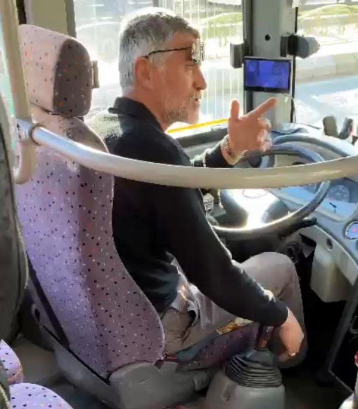 Edirne'de yolcularla tartışan midibüs şoförü kontak kapattı #2
