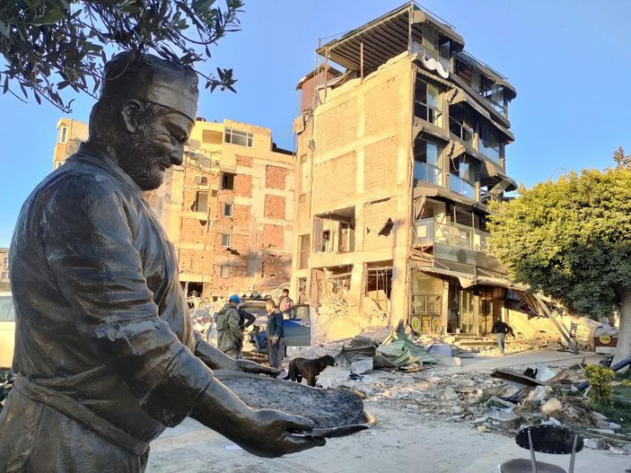 Hatay'ın ünlü künefecisinin 5 iş yeri depremde zarar gördü