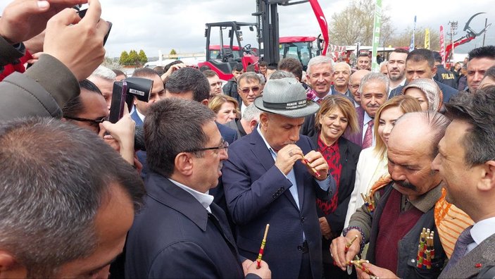 Tarım ve Orman Bakanı Vahit Kirişçi'den 'sipsi' şov