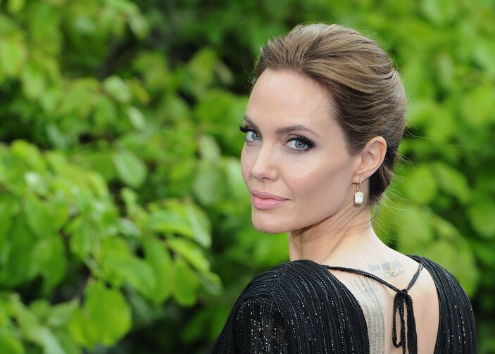 Angelina Jolie’nin oyunculuğu bırakmaya hazırlandığı iddia edildi
