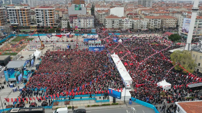 Cumhurbaşkanı Erdoğan'a Bağcılar'da coşkulu karşılama