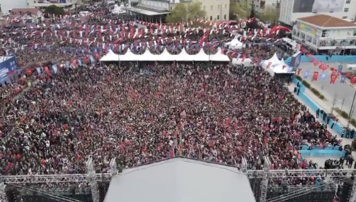 Cumhurbaşkanı Erdoğan'a Bağcılar'da coşkulu karşılama
