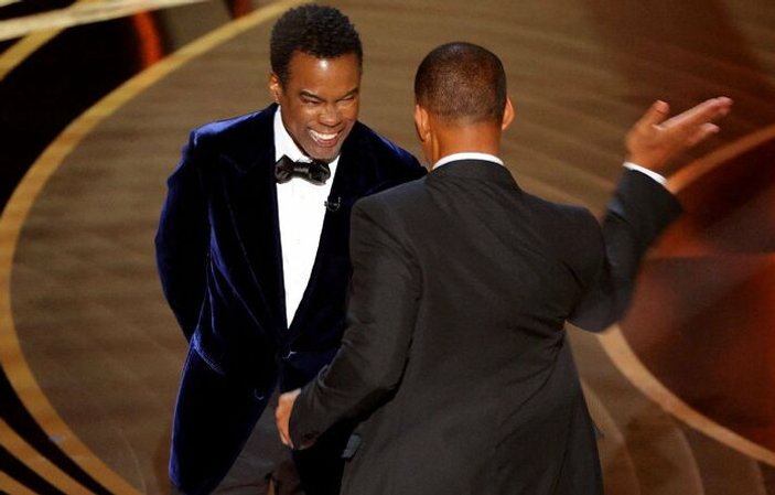 Will Smith'in Chris Rock'a attığı tokat bir kez daha gündeme geldi! Yapay zeka ile canlandırıldı