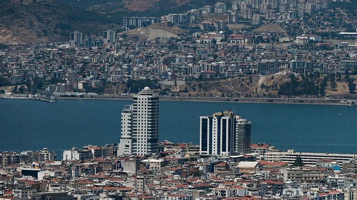 İzmir'de 11 lirayı eksik gönderdiği için evinden tahliye edildi