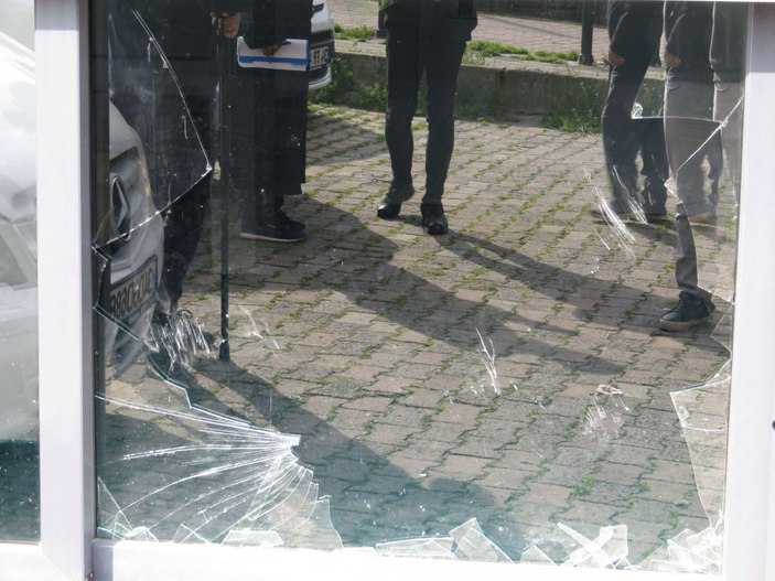 Kadıköy'de bir kadın Diyanet İşleri Başkanlığı'na bağlı Kur'an kursuna saldırdı